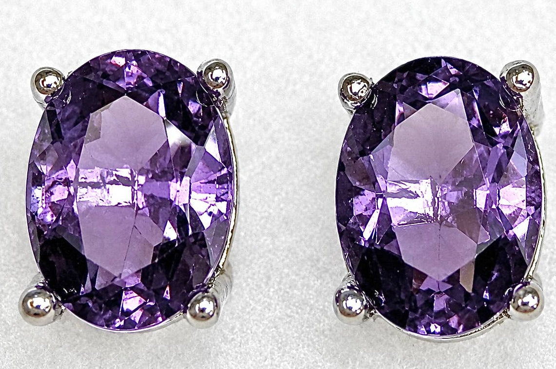 Natural 6x8m Amethyst Earring Studs