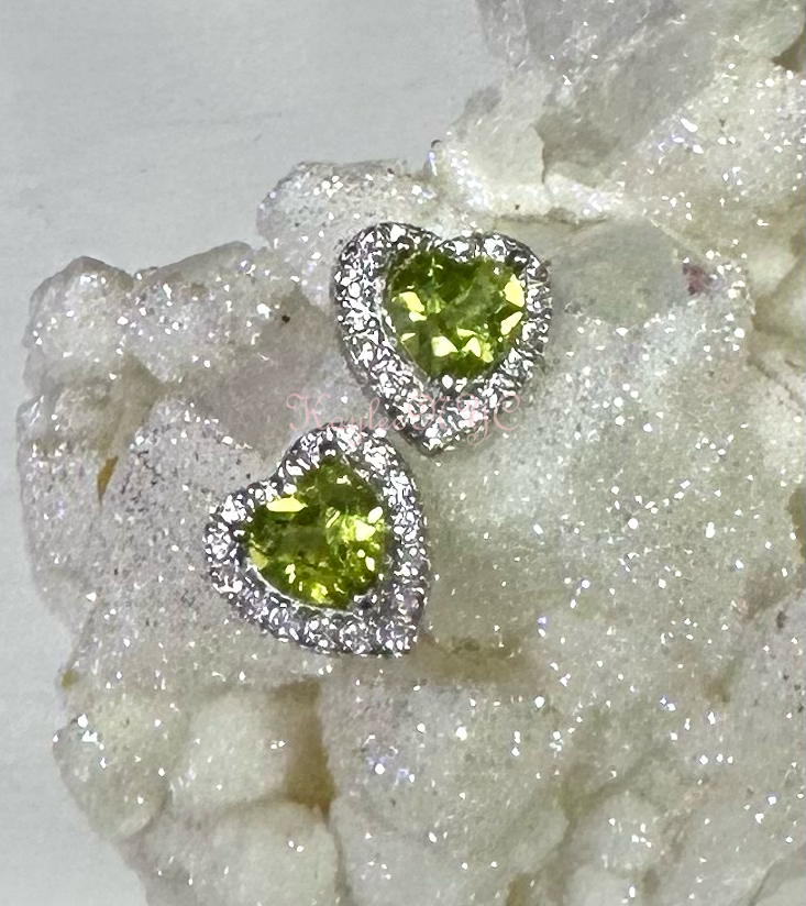 Natural Peridot heart Stud Earrings